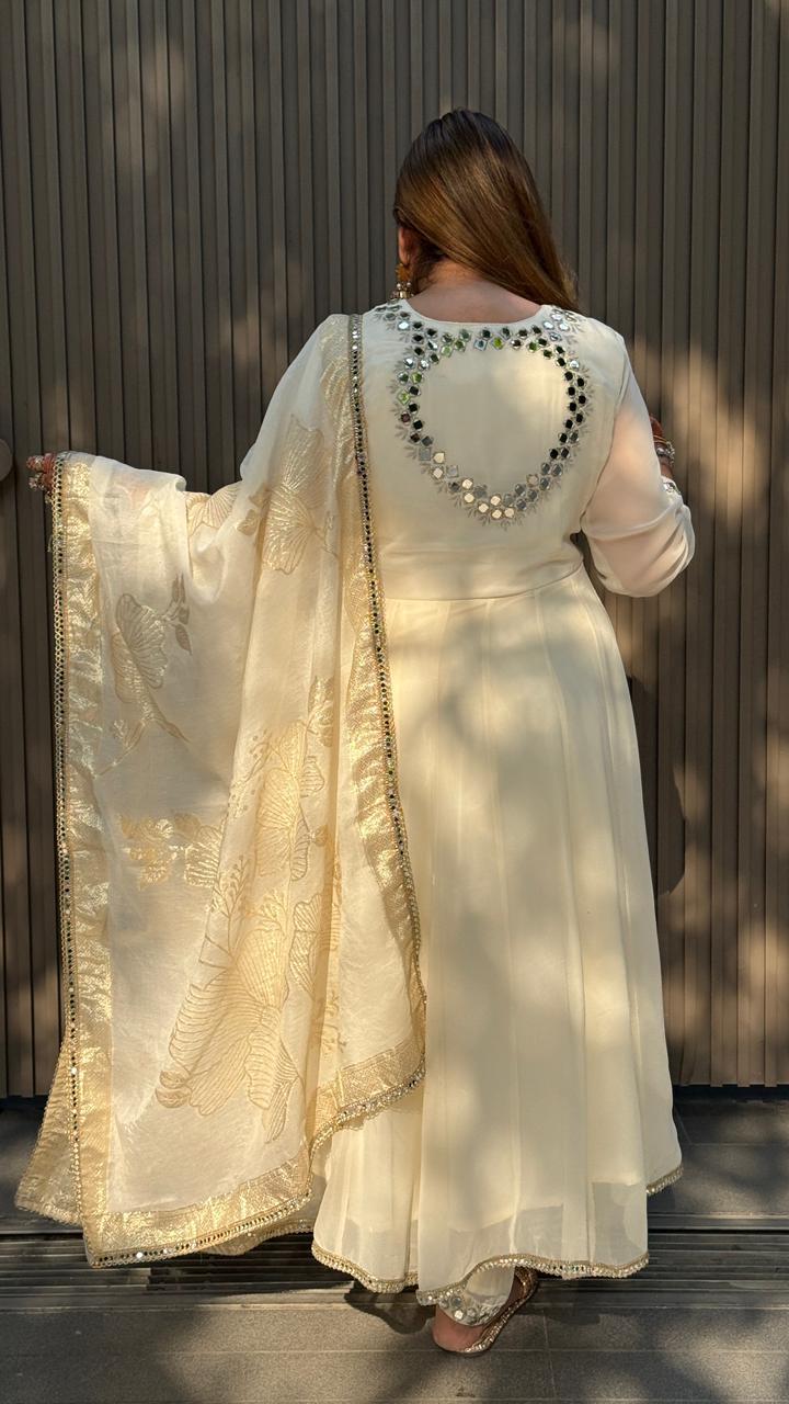 Aarvi Anarkali Set- White, Purple, Red, Black